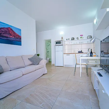 Apartamento Anjomacar B *