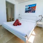 Apartment Anjomacar B