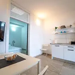 Apartment Anjomacar B