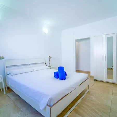 Anjomacar B Apartment *