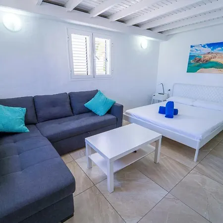 Apartamento Anjomacar B