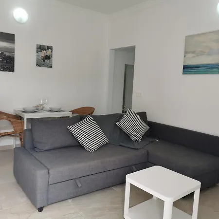 Anjomacar B Apartment