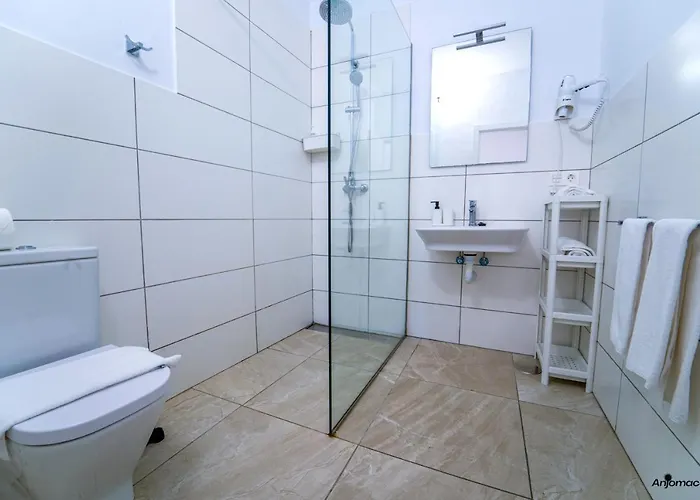 Appartement Anjomacar B