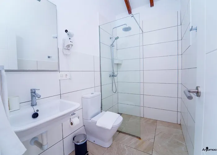 Anjomacar B Apartment *