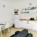 Anjomacar B Apartment