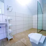 Apartment Anjomacar B