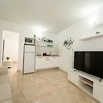 Anjomacar B Apartment *